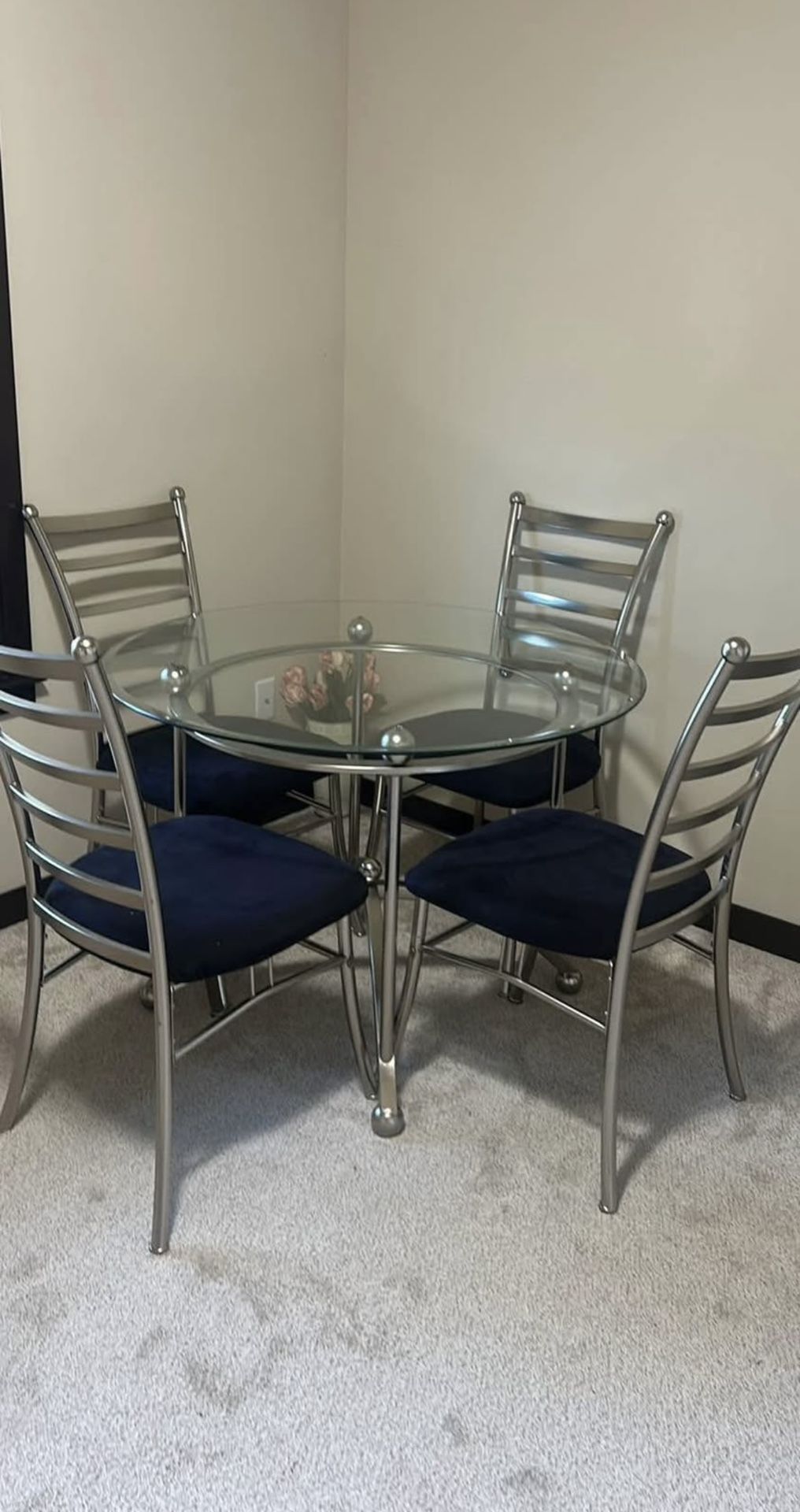 Kitchen/Dinning Table With 4 Chairs And 2 High chairs