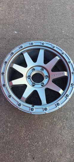 (1) Method 317 20x9 Wheel. Bolt pattern 6x139.7/6x5.5 (Like New) Toyota and Chevy
