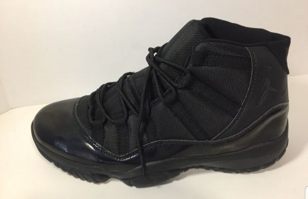 Air Jordan 11 Retro Black Sneakers
