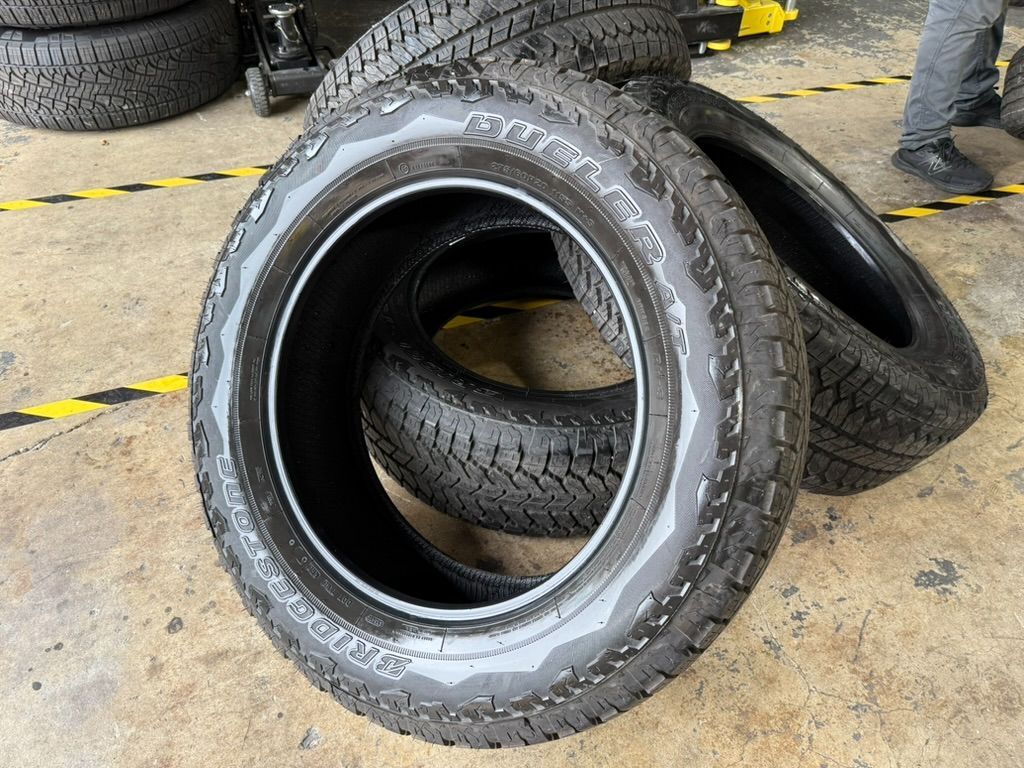 4 LIKE NEW Bridgestone A/T Tires 275/60R20 Tahoe Silverado Yukon Sierra 99%