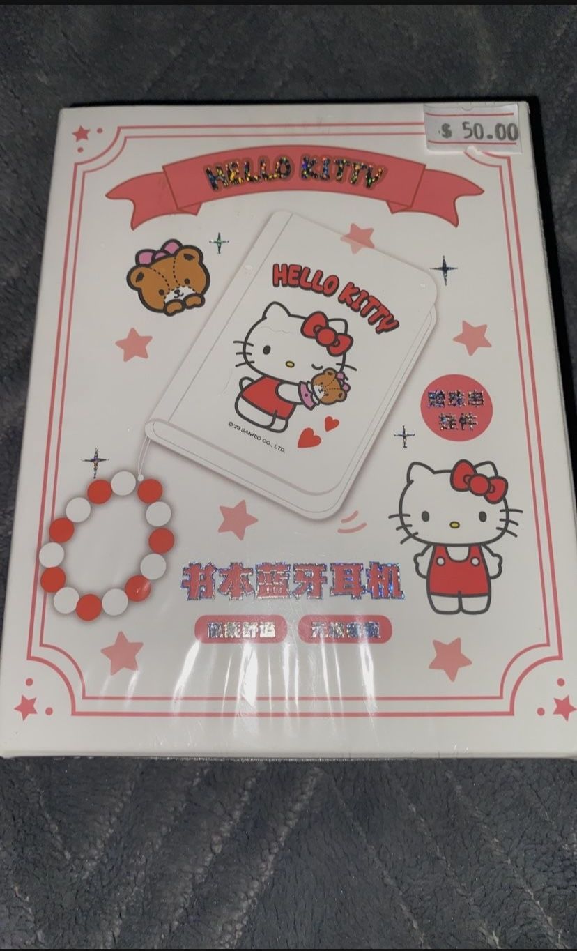 Hello Kitty Earbuds 👉$45 (New)👈