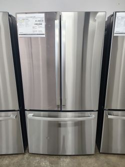 GE counter depth French door refrigerator (21.9 cu ft)