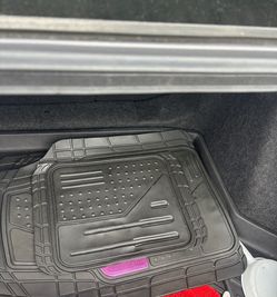 FREE car floor mat black pink