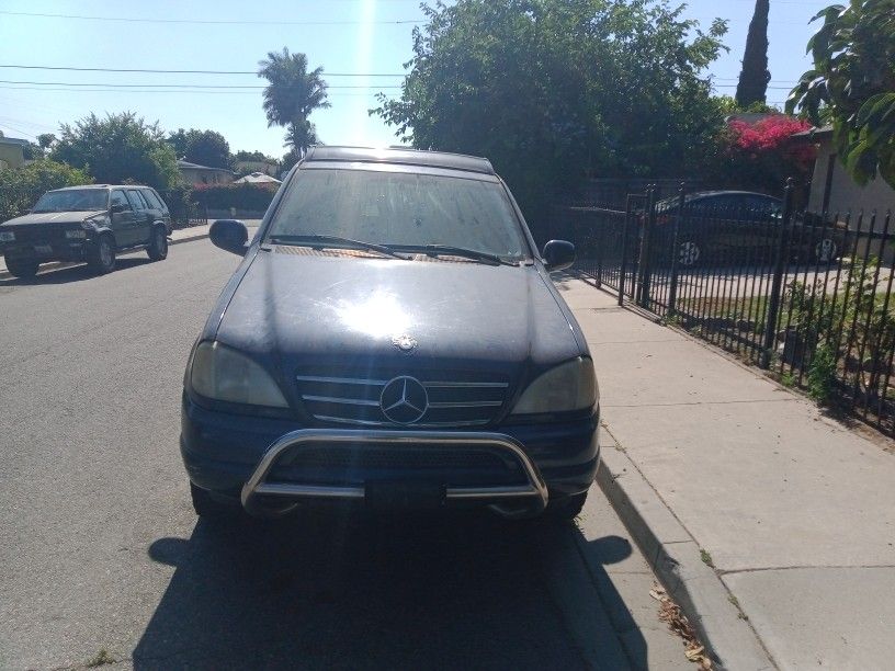 Mercedes Benz ML 430 Compact Suv