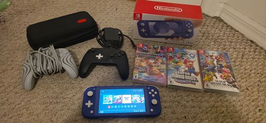 EXCELLENT COND Nintendo Switch Lite Bundle