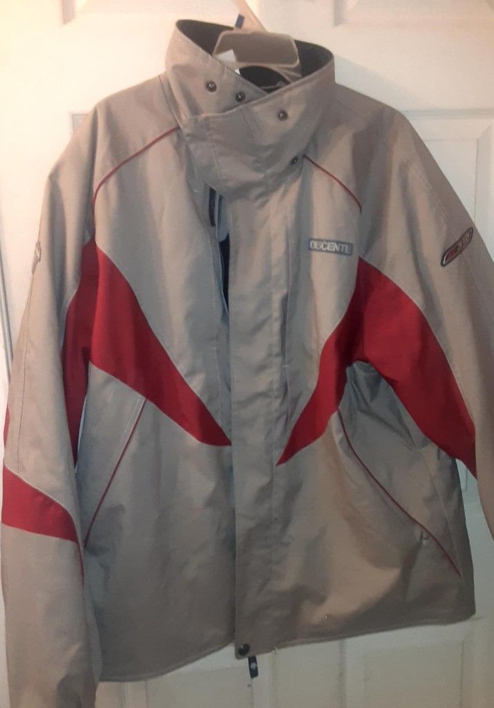 Descente D310 Snowboarder Jacket Size 2xl