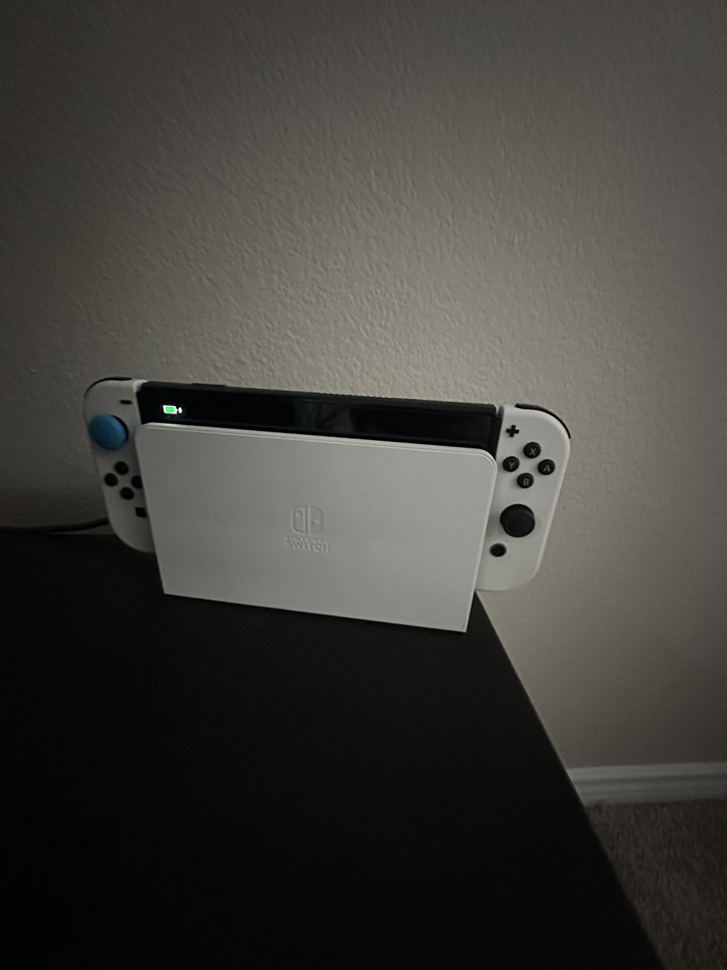 NINTENDO SWITCH OLED WHITE