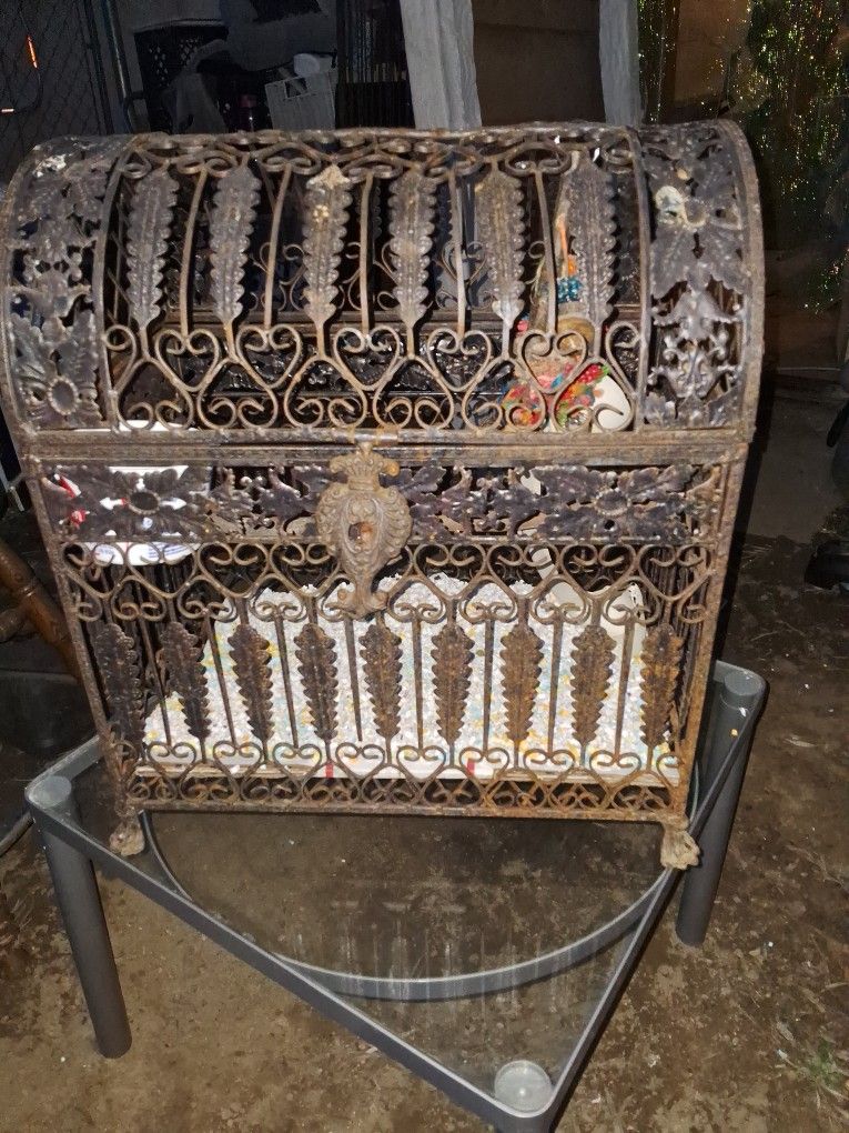 Metal Bird Cage