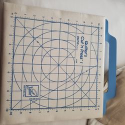 Quilter's Cut 'n' Press Board I