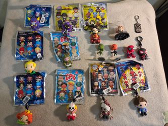 Bag clips- [CHASES] = Yoriichi (Demon Slayer), Tom Holland (Spider-Man), & Boney Tony (GPK): Aqua Man, Megatron, Sewer Sue, & Kurogiri (MHA)