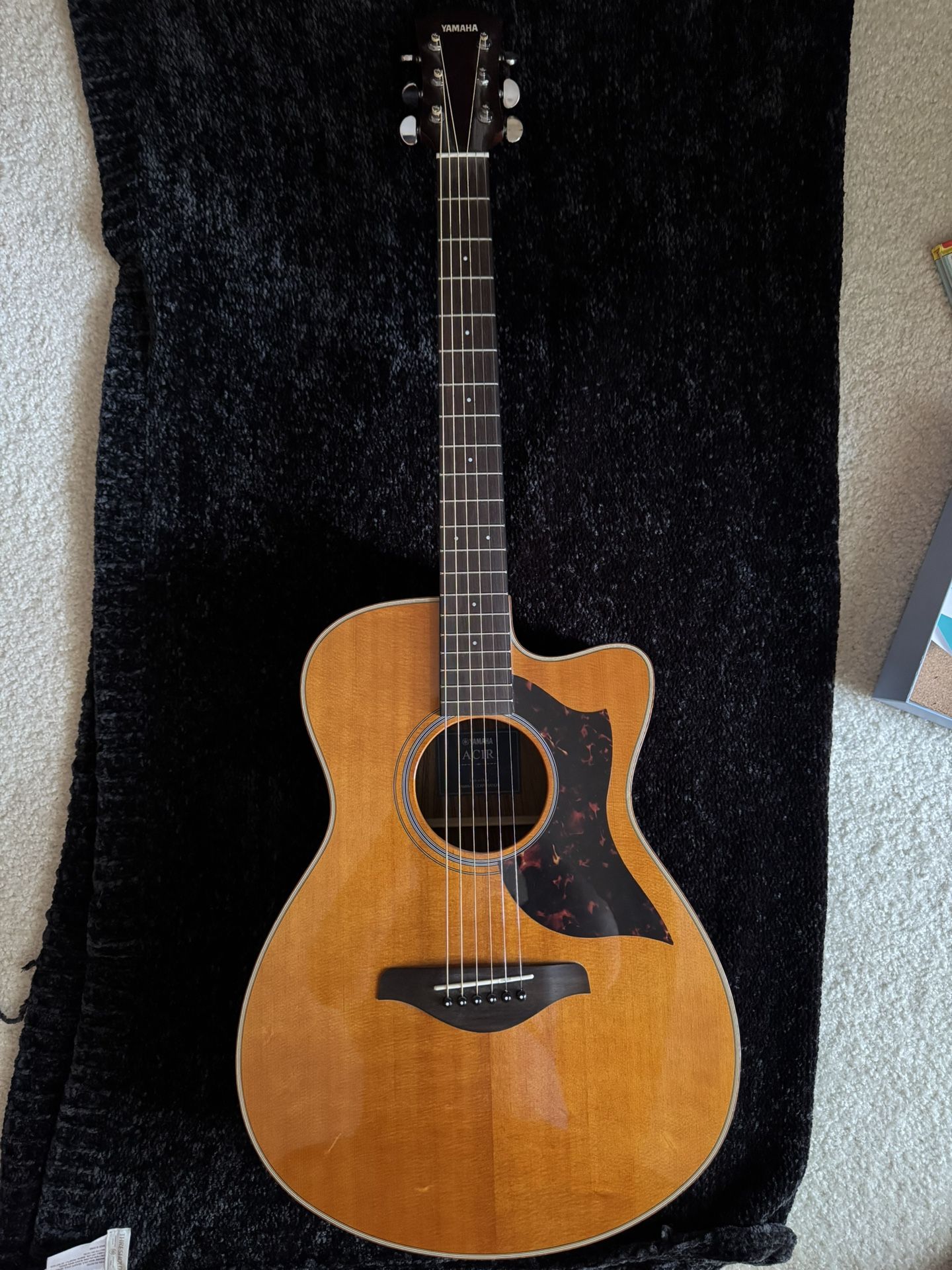 Yamaha AC1R Acoustic/electric Guitar