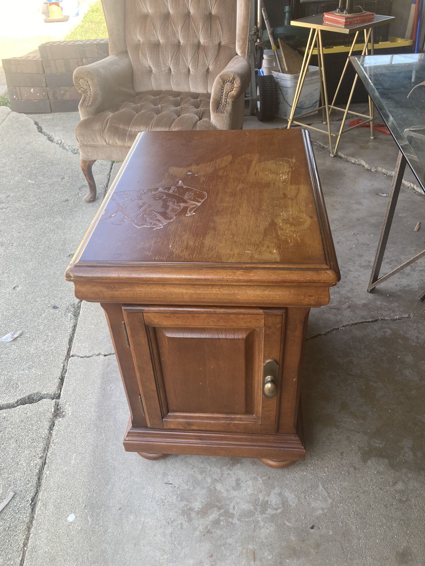 Nightstand/End Table