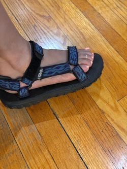 NWOT Teva Purple Hurricane Floral Wmn Sz 8 Outdoor Hiking Wtr Strap Sandals