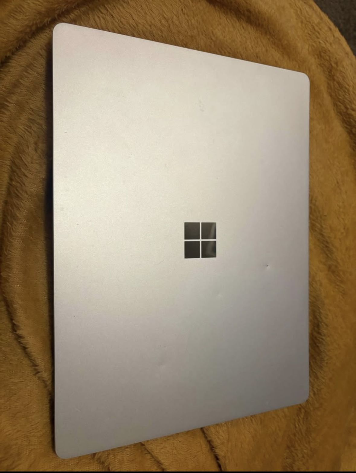 Microsoft Surface Laptop Go