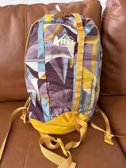 REI Flash 18 Pack