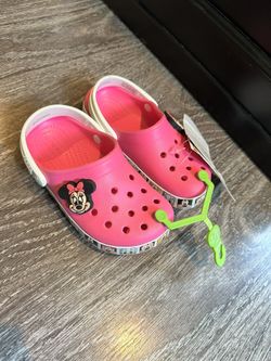 New With Tags Pink Minnie Mouse Disney Crocs Size 10T