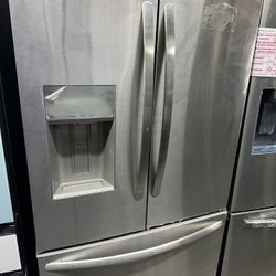 frigidaire refrigerator 36 w new 