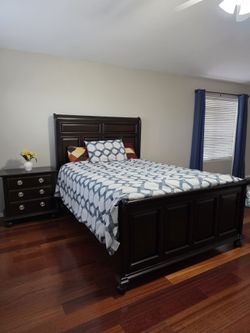 Queen Bedroom Set | Moving sale 😍