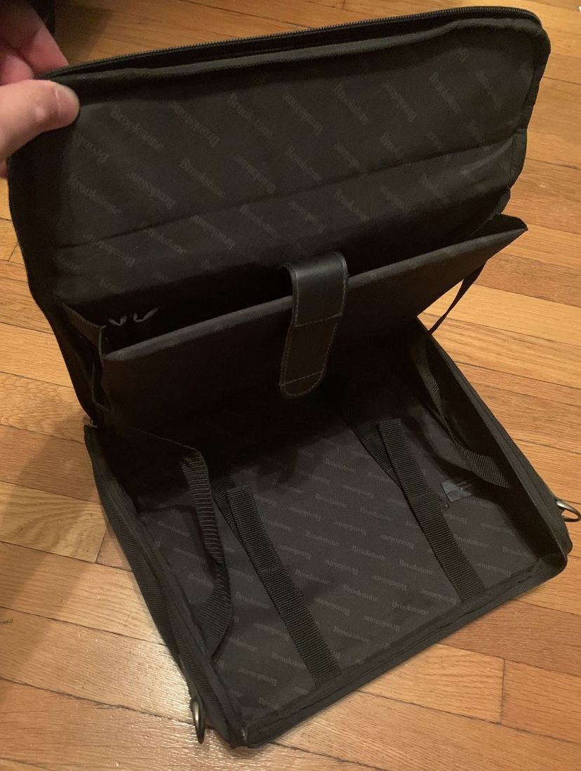 Brookstone Portfolio Breifcase Laptop Carrying Bag, Black - really nice, high quality