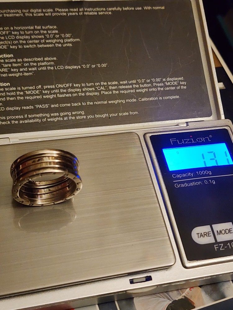 VULGARI 18K WHITH GOLD RING..