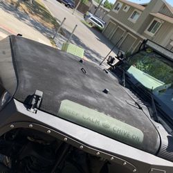07-2018 Jeep Hood