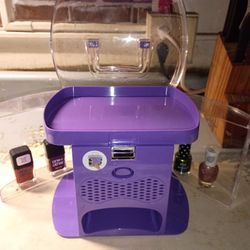 Portable Fingernail Dryer