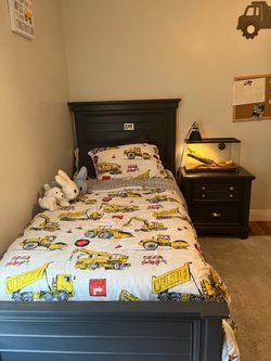 Kids bedroom set