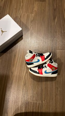 Jordan 1 Mid: Let(Her)Man | 9.5M