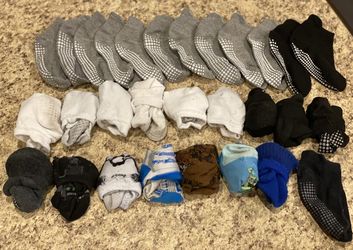 22 Pairs Of Toddler Socks 
