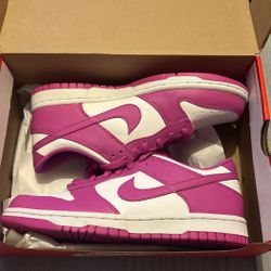 Nike Dunk Low Active Fuchsia Size 6.5y