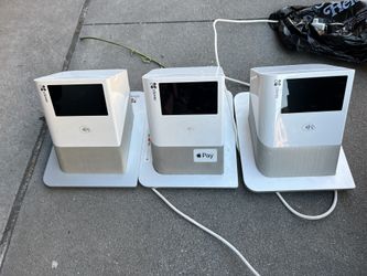 Clover Station P550 Countertop POS device handles inventory and processes payments.  3 available.
