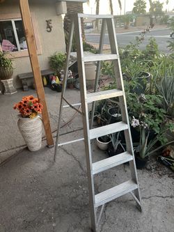Foldable Ladder