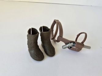 Hasbro Star Wars Forces Of Destiny(Rey) Weapon And Boots ONLY