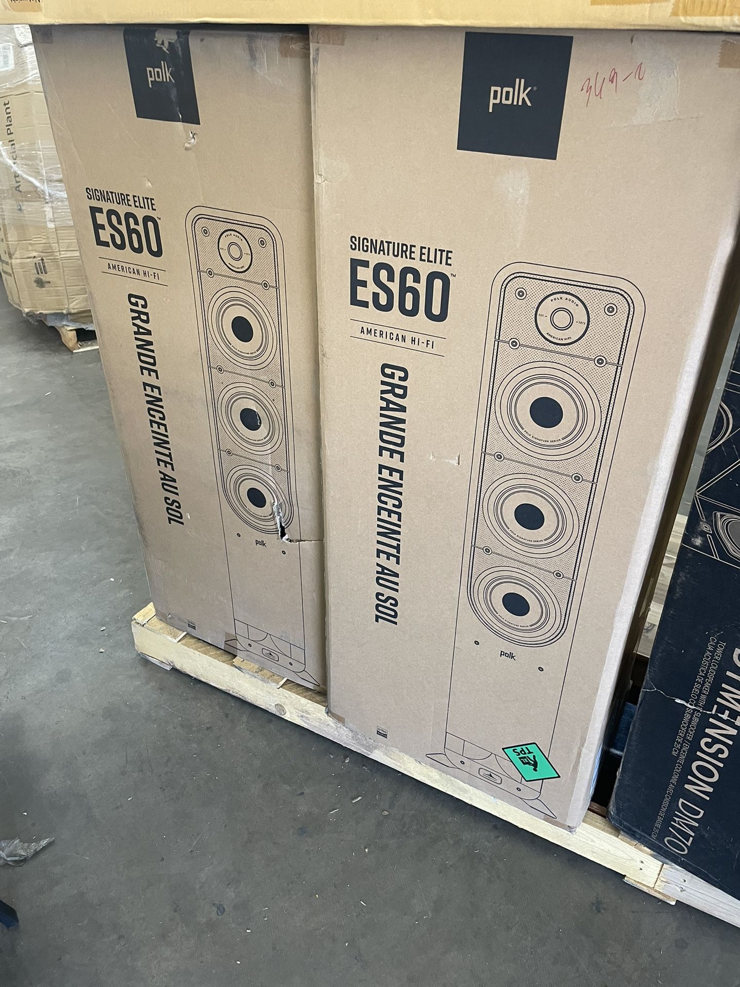 PAIR OF 2 NEW Polk Audio Signature Elite ES60 Floor-standing speakers (White) 795$ Pick up Phoenix 43rd ave and Indian School