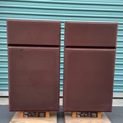 Vintage Bertagni Electroacostic Systems (B.E.S) SM-275 Floor Standing Speakers