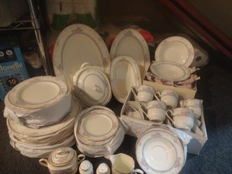 Vintage Noritake Magnificence #9736 Bone China Dinnerware Set