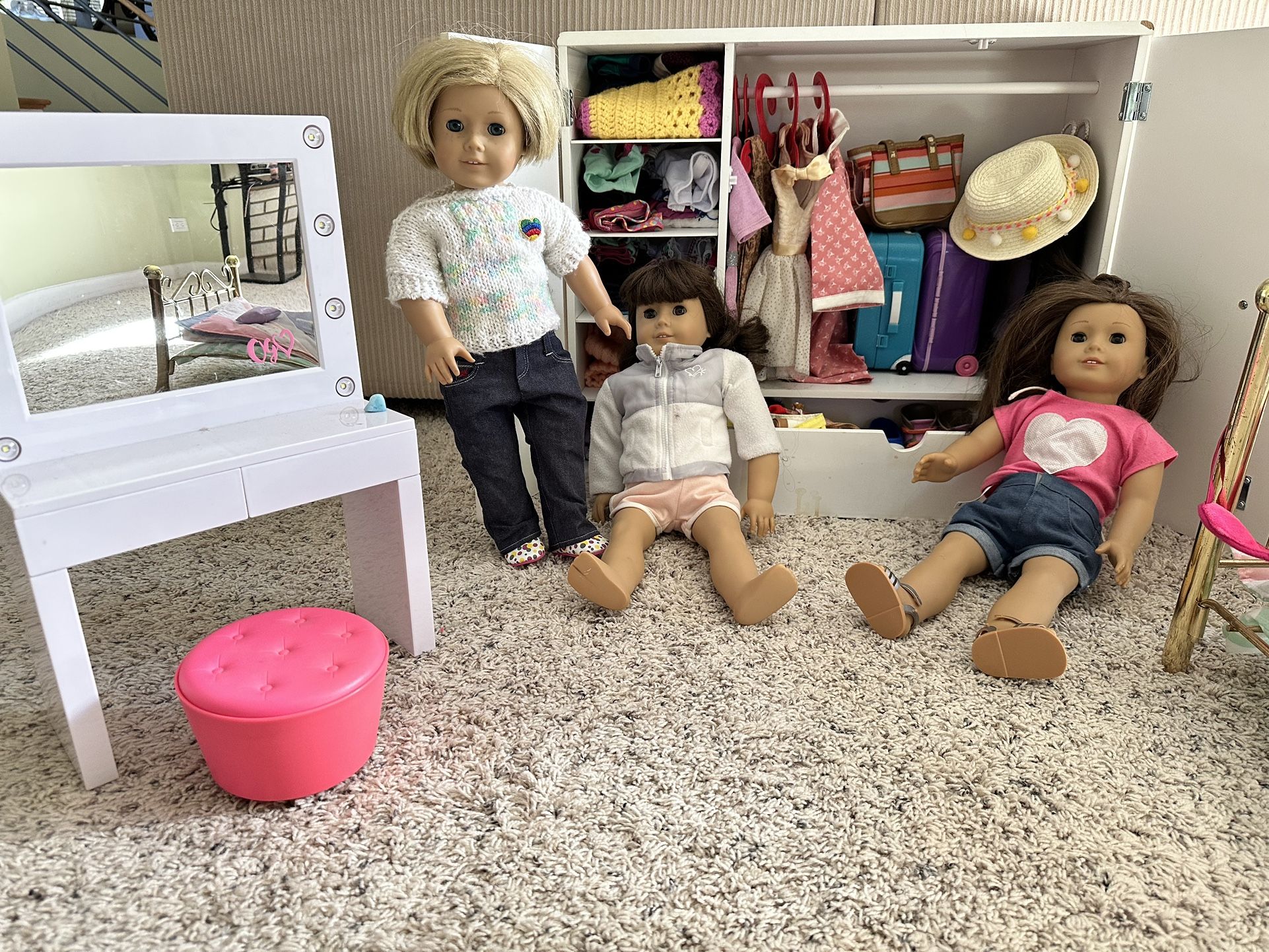 American girl dolls Set, vanity table, a bed and bedding, school locker and supplies, a closet full of dresses, shoes, and other clothes, a