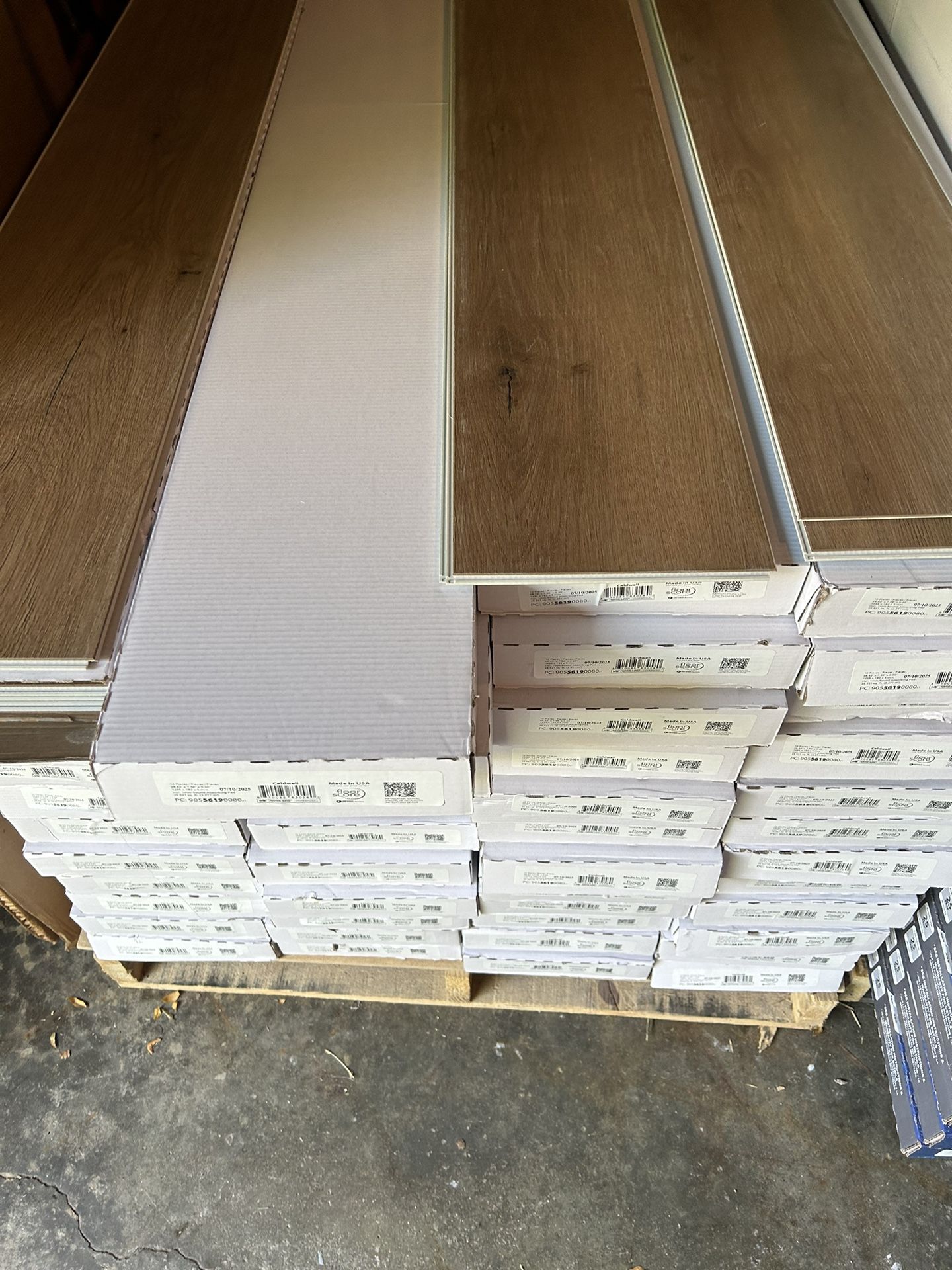 Vinyl Floor 1225 Sq Ft