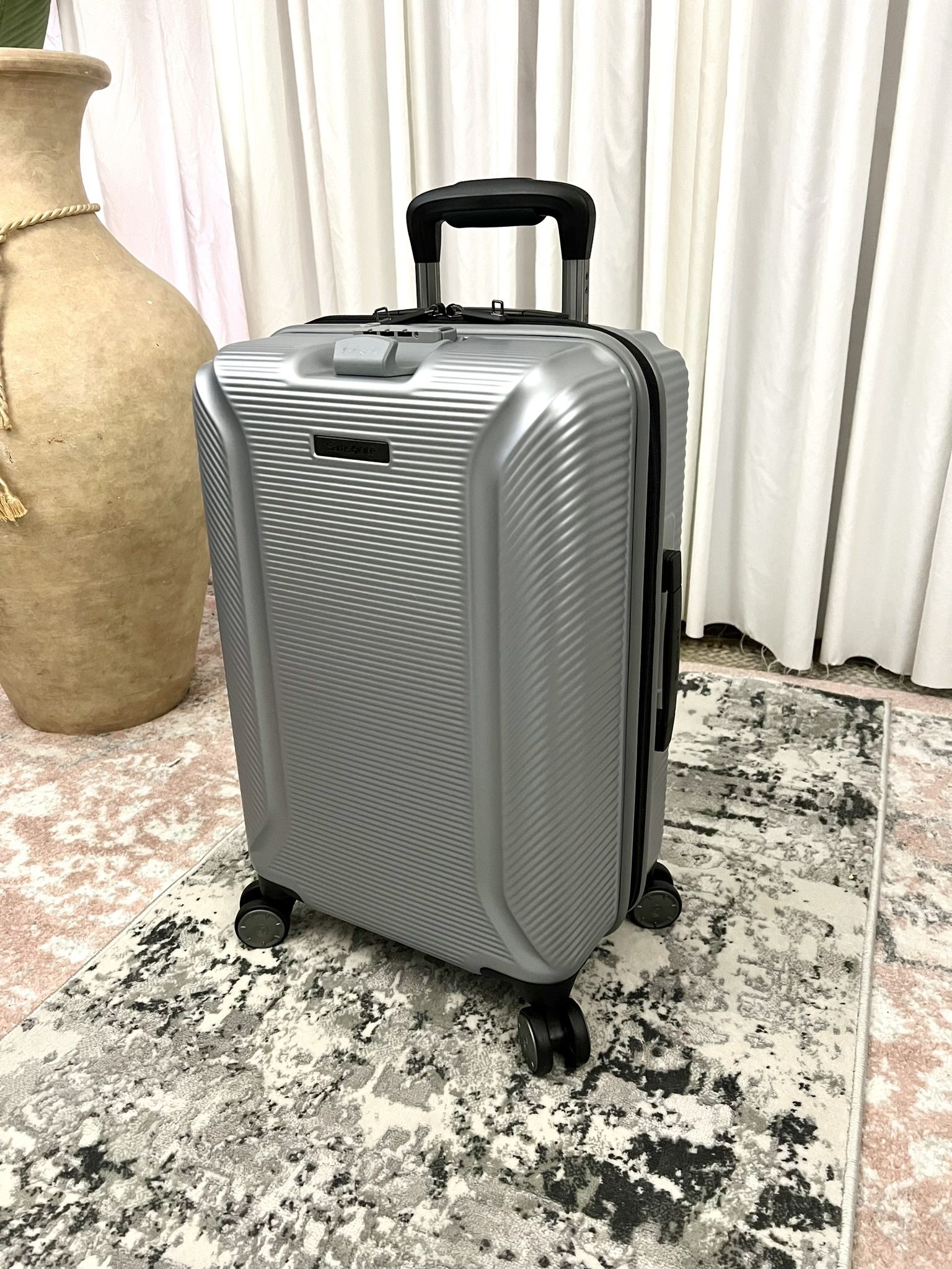 Samsonite Hardside Carry on Spinner Suitcase