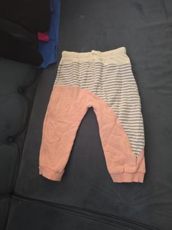 Pantalon de niña size  24 meses.