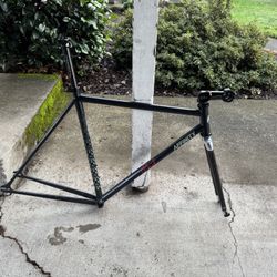 Affinity Metropolitan, small. W/Wound Up Fork