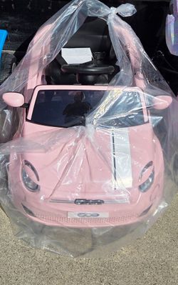 Fiat 500 ride on toy car