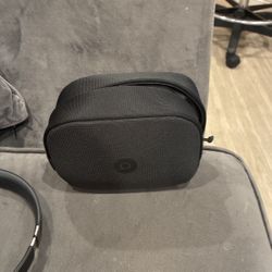 Beats Headphones Solo 4 