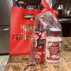 Bath & Body Works Japanese Cherry Blossom Gift Set 