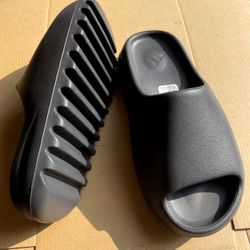 Yeezy Slide 