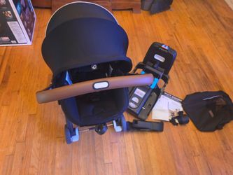 Evenflo Shyft DualRide Stroller with Car Seat