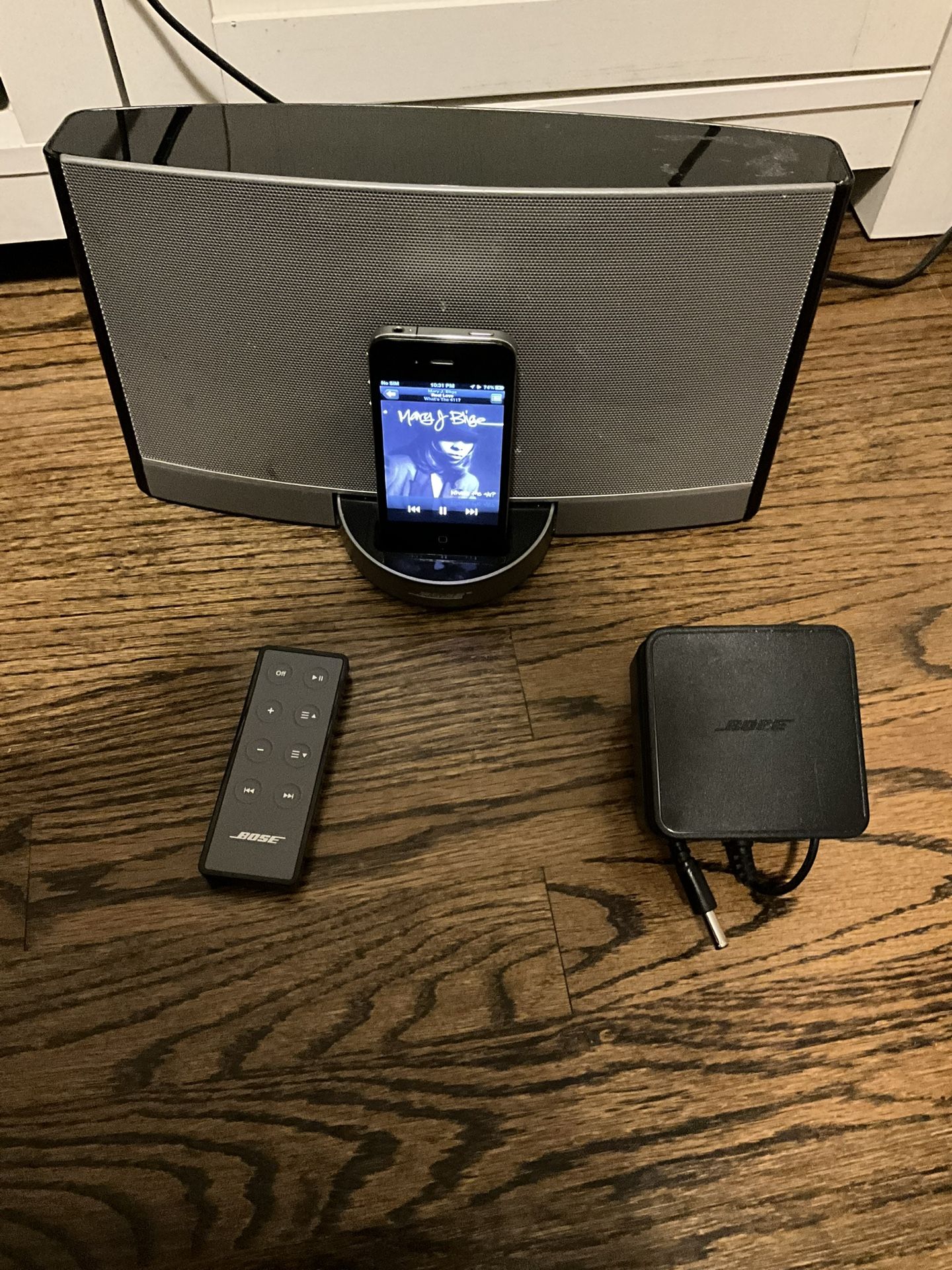 Bose Sounddock Portable With Remote & Charger