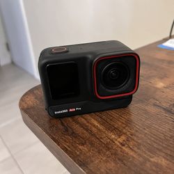 Insta 360 Ace Pro 