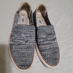 UGG Women's Shoes Size 9