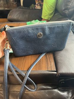 Louis Vuitton Crossbody Wallet for Sale in Babylon, NY - OfferUp